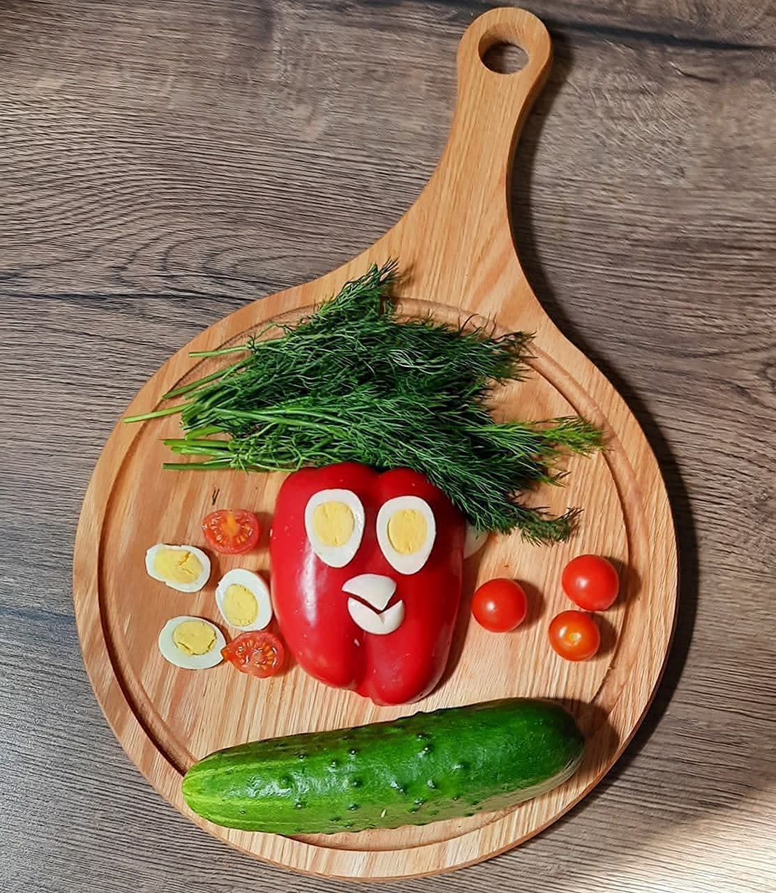 Price:$18.99 Wooden Hardwood Circle Cutting Board with Handle for Kitchen, BBQ Chinese Turkey Mini Commercial - Lipped Round Charcuterie Board with Lip, Bread, Cheese, Crackers - Organic Chopping Board: Home & Kitchen