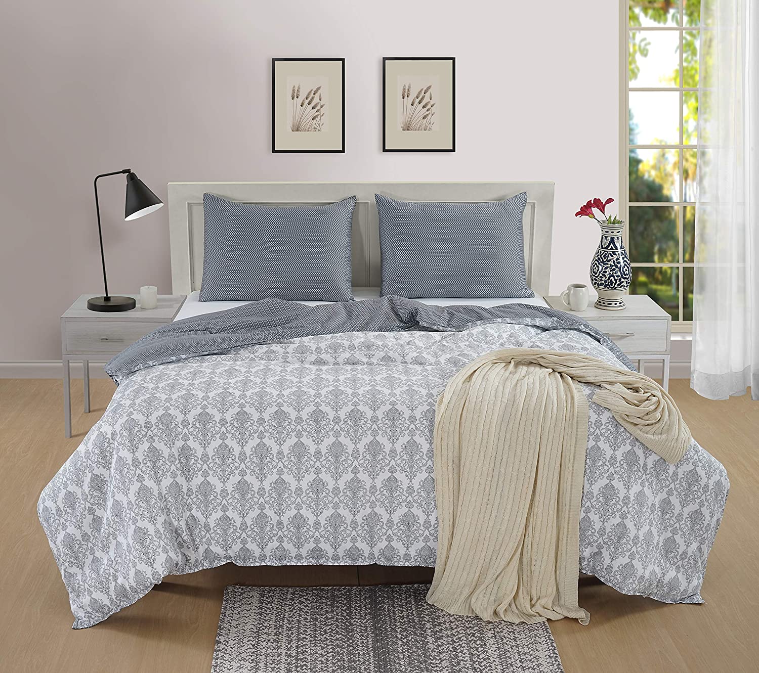 Price:$67.66 Paisley Grey 300-thread Count Cotton Sateen 3-Pcs Duvet Cover Set with Zipper Closure, King Size 90" x 104" : Home & Kitchen