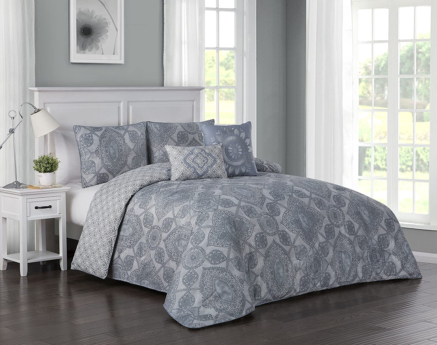 Price:$75.27 Manor Modena 5-Piece Duvet Cover Set, Queen, Blue : Everything Else