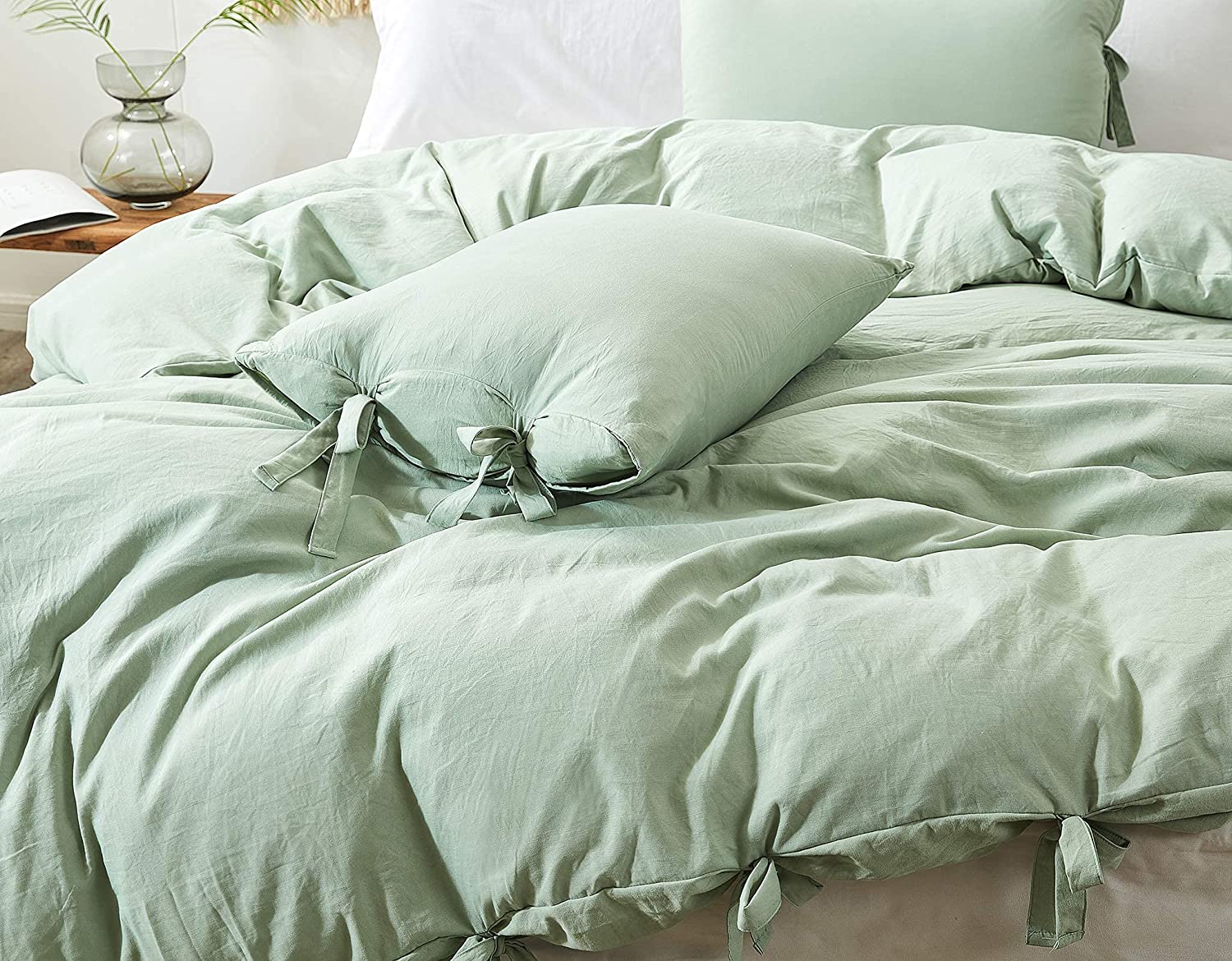 Price:$35.99 Green Duvet Cover Set King Gnognauq Ultra Soft Washed Microfiber Boho Bowknot Tied Lightweight Bedding Set Easy Care Bed Linens Cover with 2 Pillowcase : Home & Kitchen