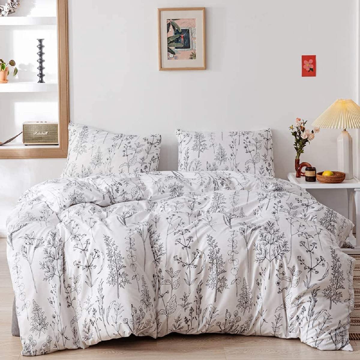 Price:$27.99 3 Piece Floral Duvet Cover Queen Size Botanical Bedding Set Soft Microfiber White Plant Comforter Cover with Zipper Closure & 2 Pillow Cases : Home & Kitchen