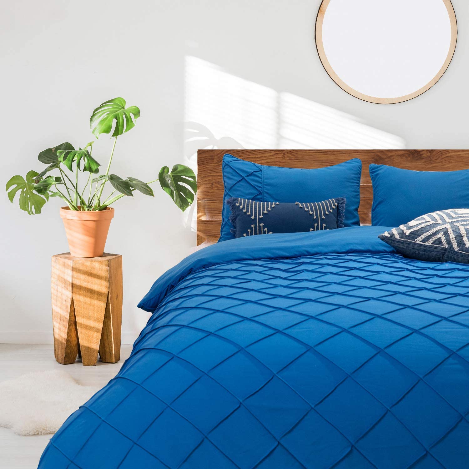 Price:$24.99 Cover 3 Piece Bedding Set Hotel Collection- King Size Royal Blue Modern Pleated Ultra Soft Brushed Microfiber Comforter Cover with Zipper Closure and 2 Pillow Shams (Pleated, King) : Home & Kitchen