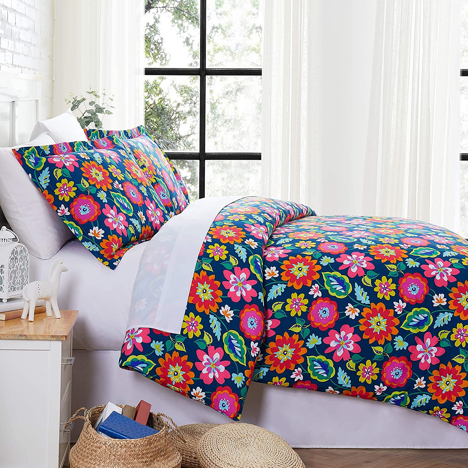 Price:$34.99 FINE LIVING Folk Garden Collection - Premium Quality, Soft, Wrinkle, Fade, & Stain Resistant, Easy Care, Oversized Duvet Cover Set, King / California King : Home & Kitchen