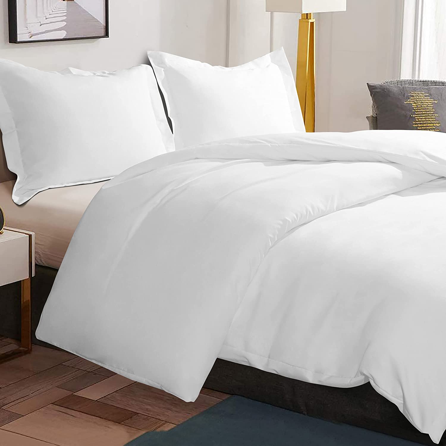 Price:$26.99 3 Pieces Microfiber Queen Duvet Cover Set, Solid Color Zipper Closure Comforter Cover and Pillow Shams, White : Home & Kitchen