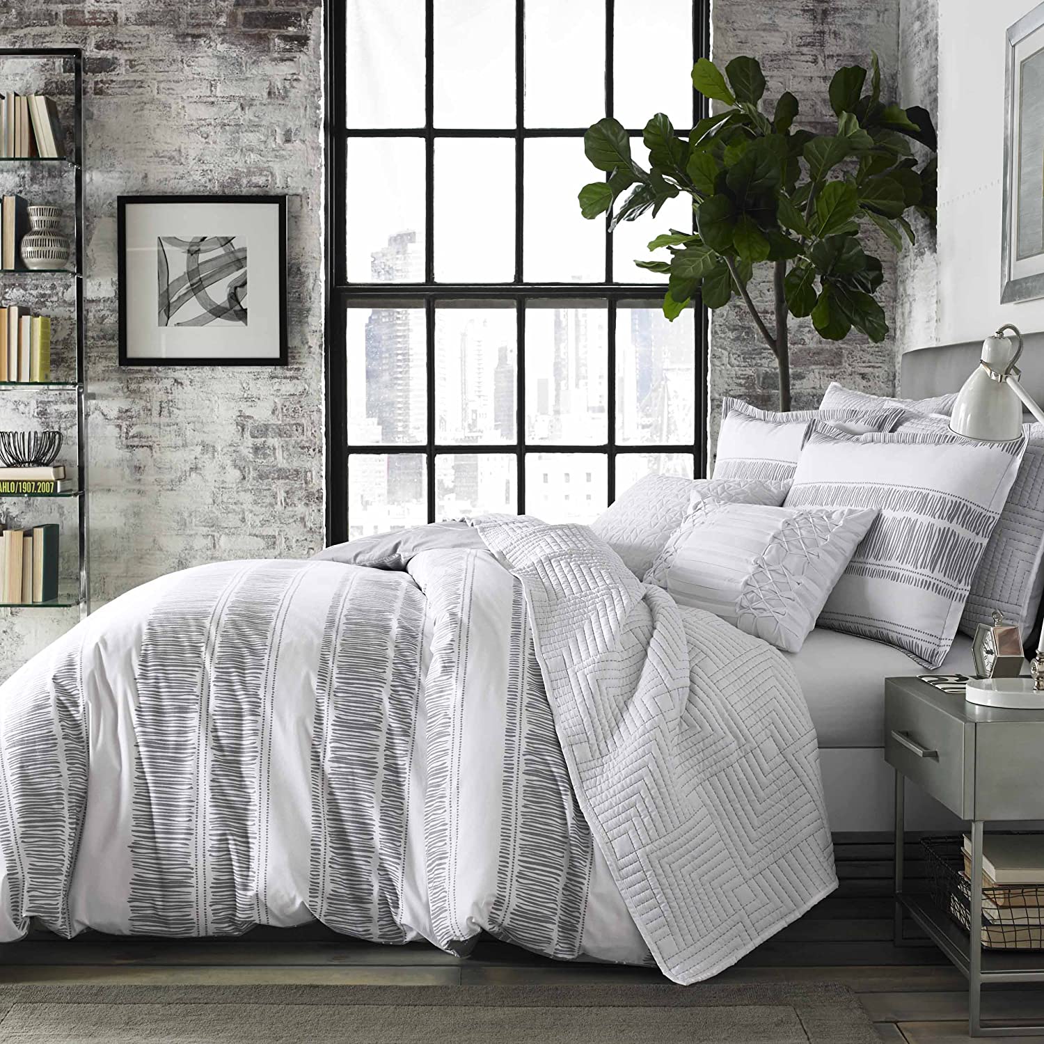 Price:$74.99 Scene Ziggy Duvet Cover Set, Queen, White : Home & Kitchen