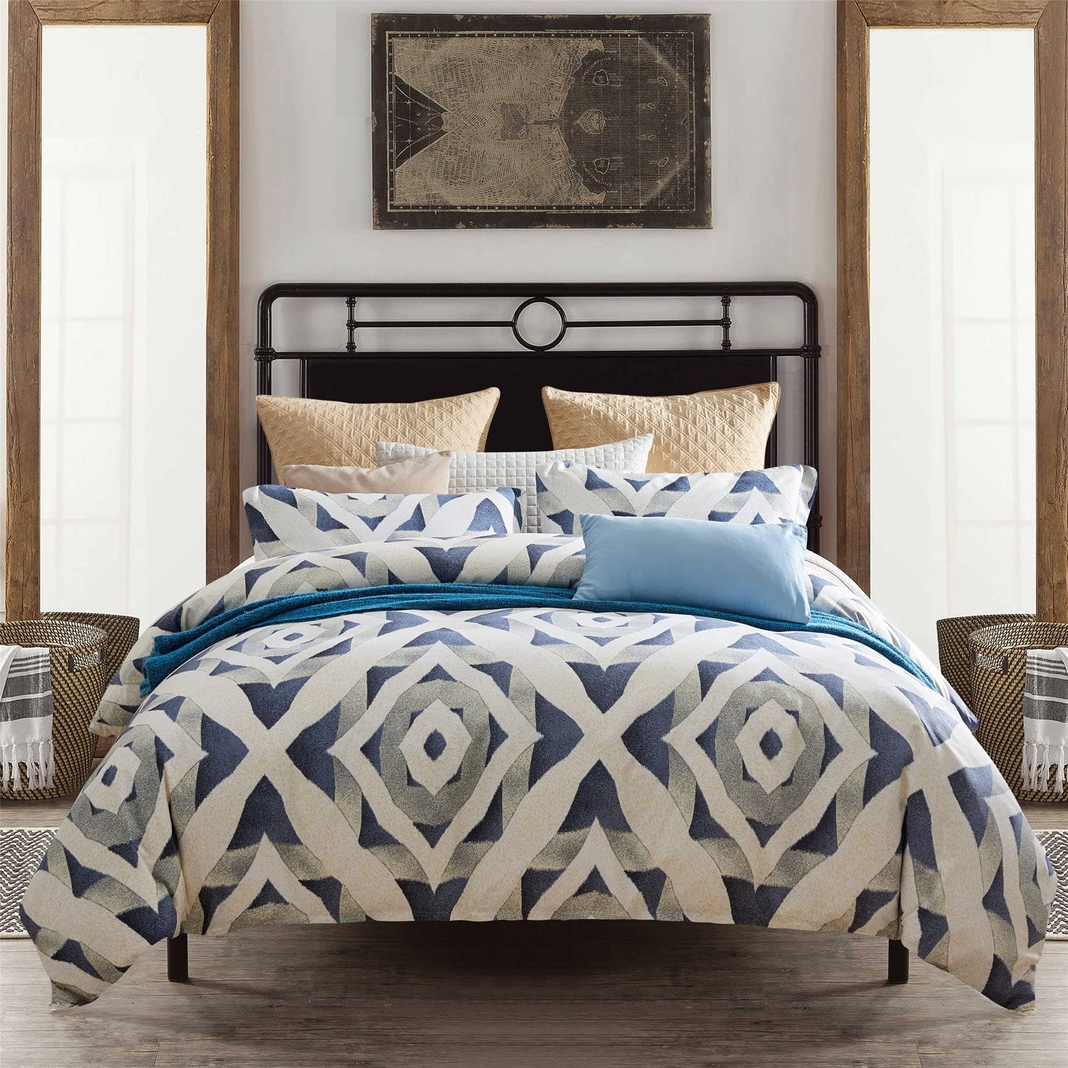 Price:$33.99 Town Micro, 3 Pieces(1 Cover+2 Pillow Shams),King Size,White and Navy Blue, Geometric Pattern Duvet Bedding Set, 1500 Thread Count Super Soft Microfiber with 4 Corner Ties, Zipper Closure : Home & Kitchen