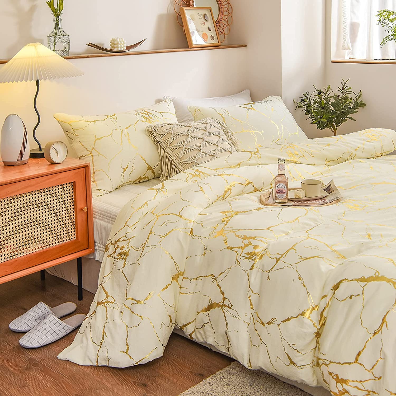 Price:$38.99 Beige Metallic Marble Bedding Raina Duvet Cover Set Trendy Gold Metallic Marble Design Milky Beige Bedding Sets Queen 1 Duvet Cover 2 Pillowcases (Queen, Beige/Gold) : Home & Kitchen