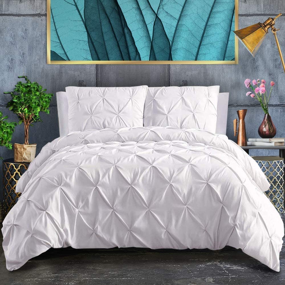 Price:$94.99 Linen Pinch Pleated 3 Piece Duvet Cover Set 100% Egyptian Cotton 600 Thread Count with Zipper & Corner Ties Tuffed Pattern Decorative (Oversized King, White) : Home & Kitchen