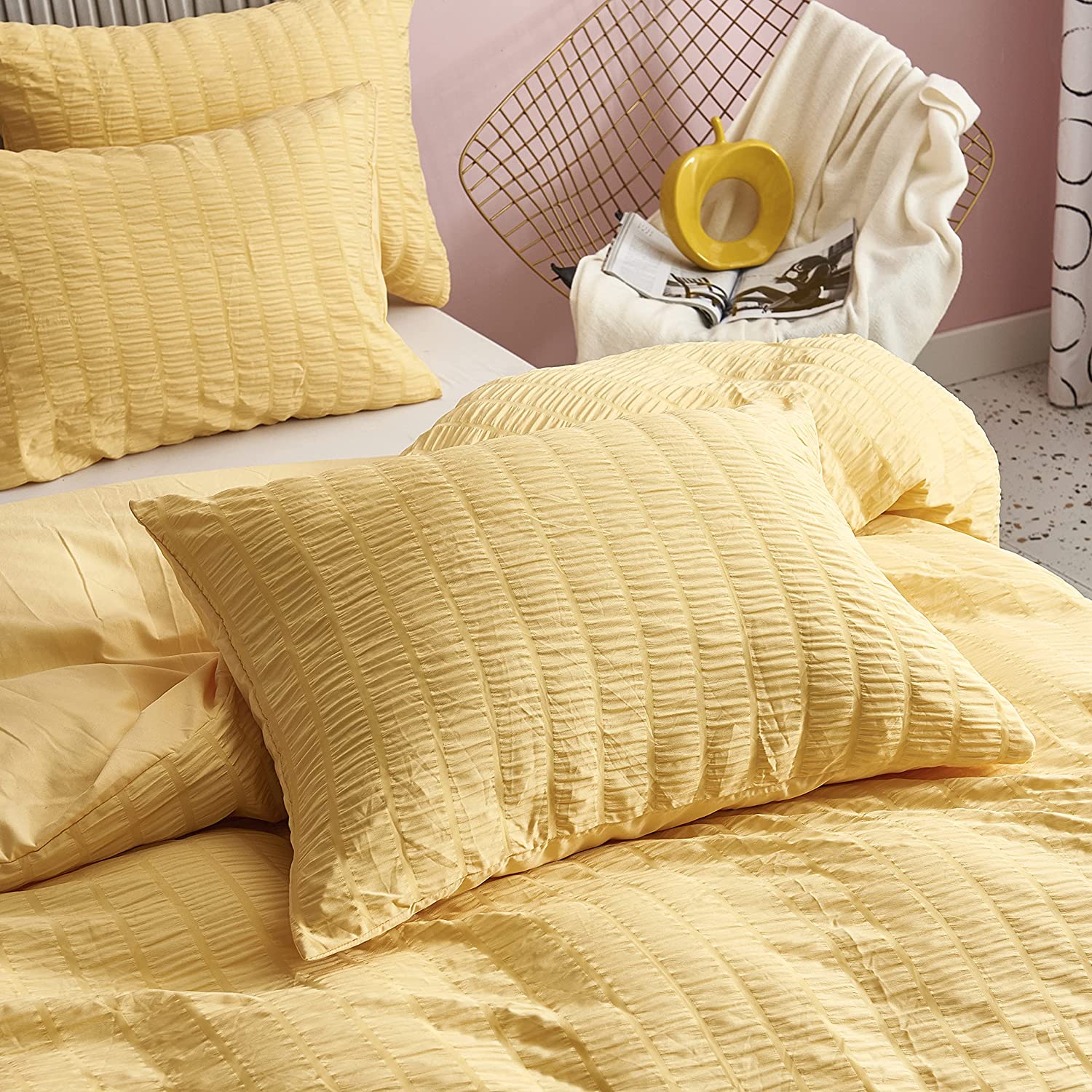 Price:$38.99 3pcs Striped Yellow Duvet Cover Set King Size, Seersucker Textured Duvet Set Soft, 100% Microfiber Hotel Bedding Cover Sets with Zipper Closure & Corner Ties, 104x90 inches : Home & Kitchen