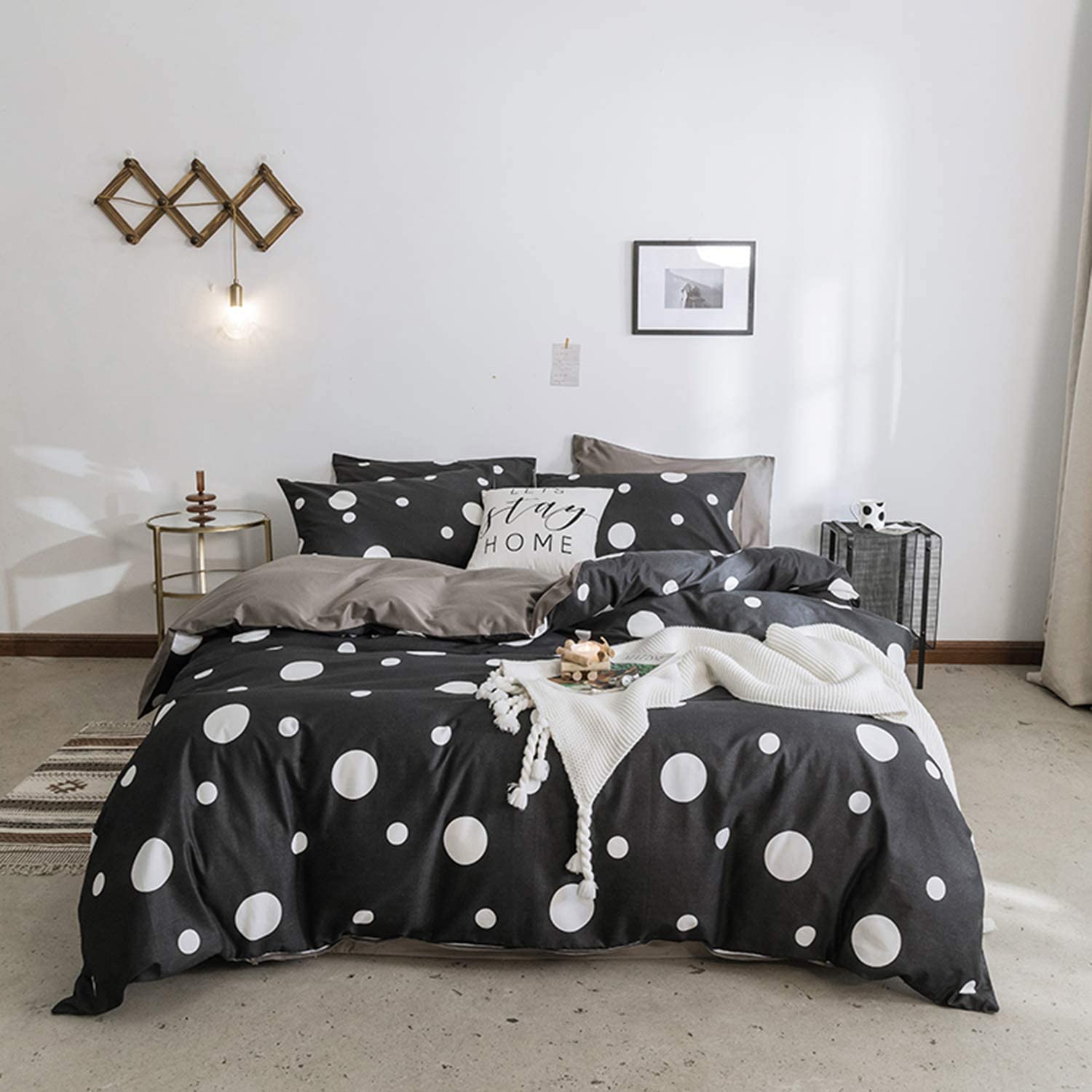 Price:$21.90 Duvet Cover Set King Size Black White dots Reversible Bedding Set Comforter Cover with Zipper Closure and Corner Ties (1 Duvet Cover+2 Pillowcases)(Black White dots, King（104X90） inch)… : Home & Kitchen