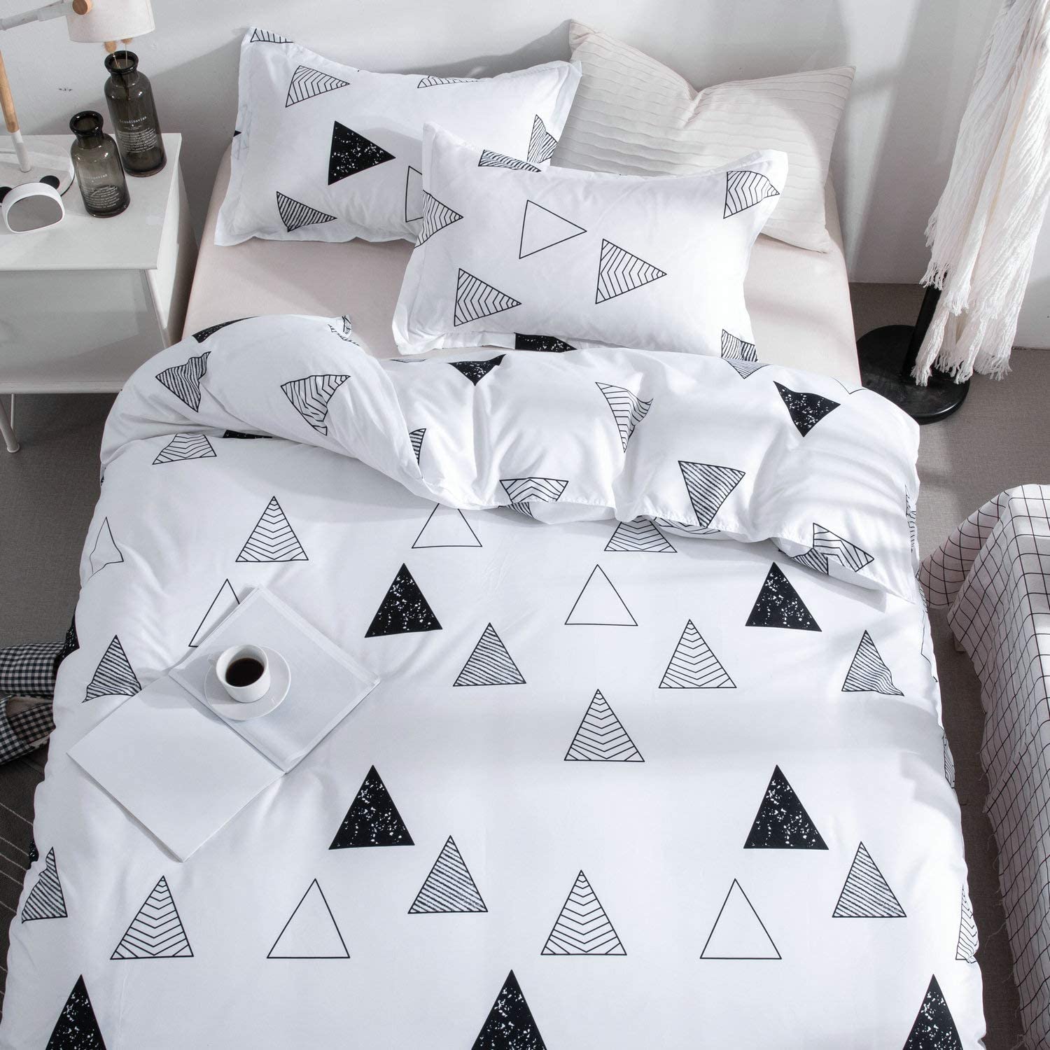 Price:$30.49 Love Triangle Printed Twin Shees Set, White Duvet Cover Set Twin, 3 Piece 1 Duvet Cover (No Quilt Insert) and 2 Pillowcases, Bed Sheets for Birthday (Love Triangle, White, Twin (No Quilt)) : Home & Kitchen