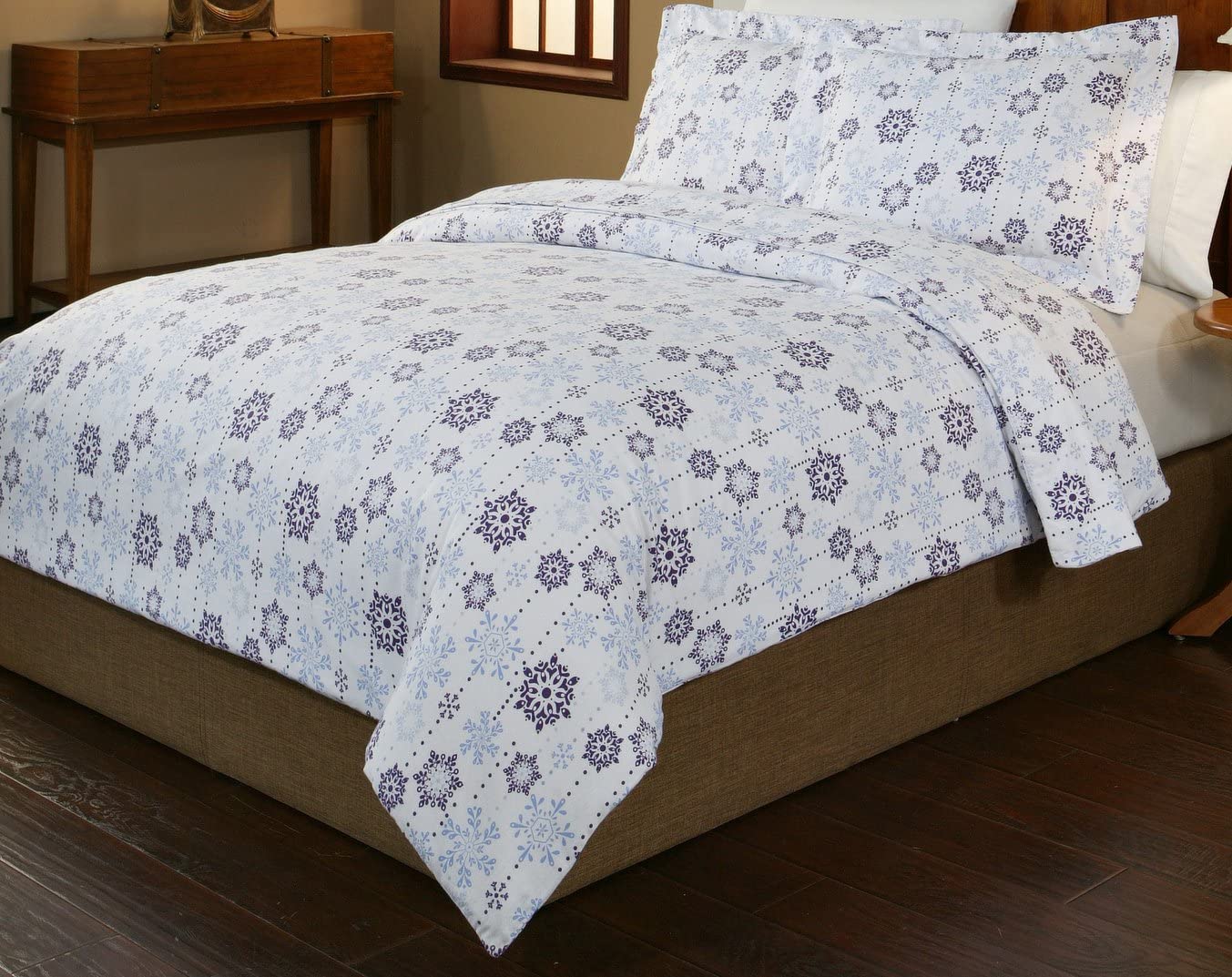 Price:$64.25 3-Piece 200 GSM Flannel Duvet Cover Set, Full/Queen, Printed, Snow Drop : Home & Kitchen