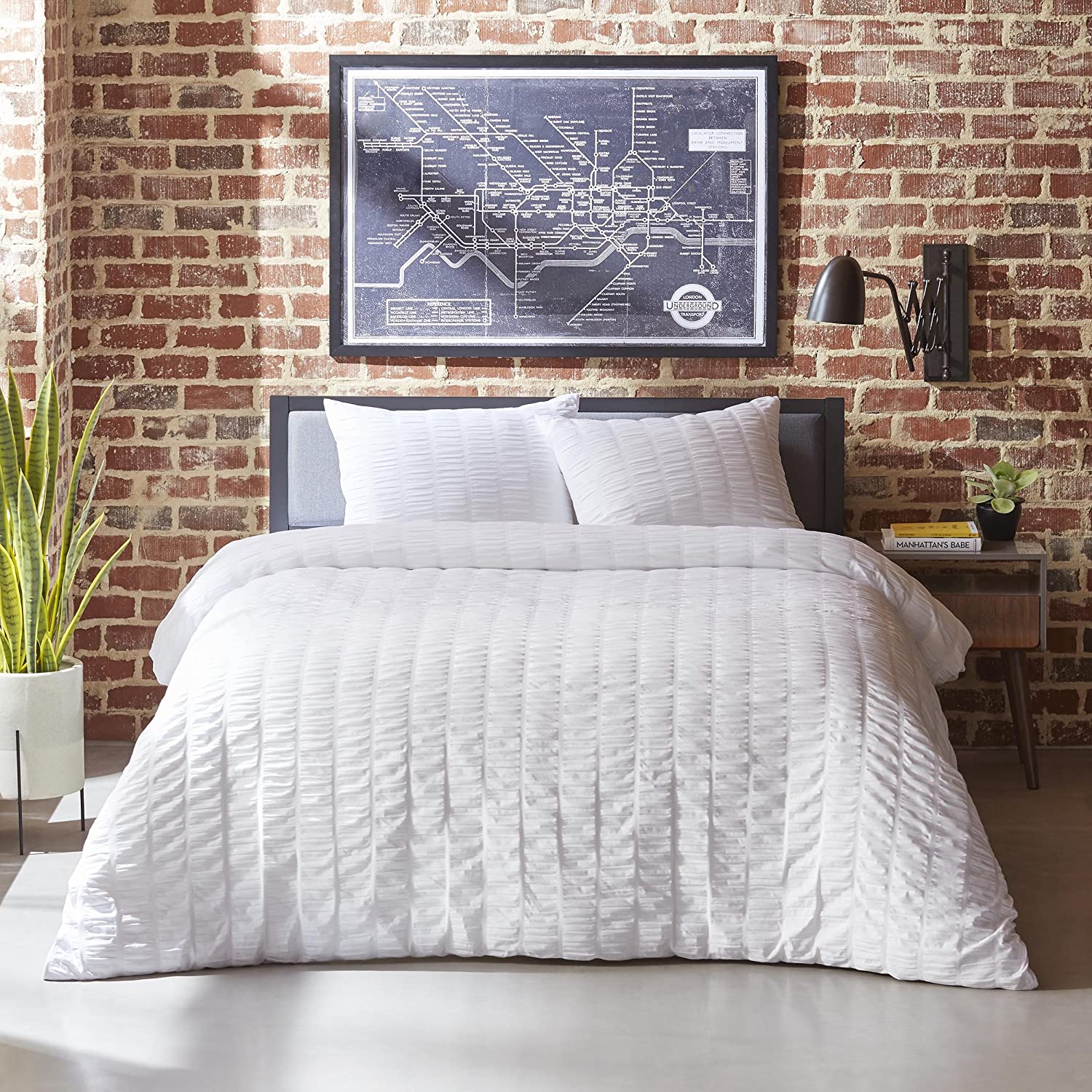 Price:$74.99 Scene Orleans Orleans Duvet Cover Set, King, White : Home & Kitchen