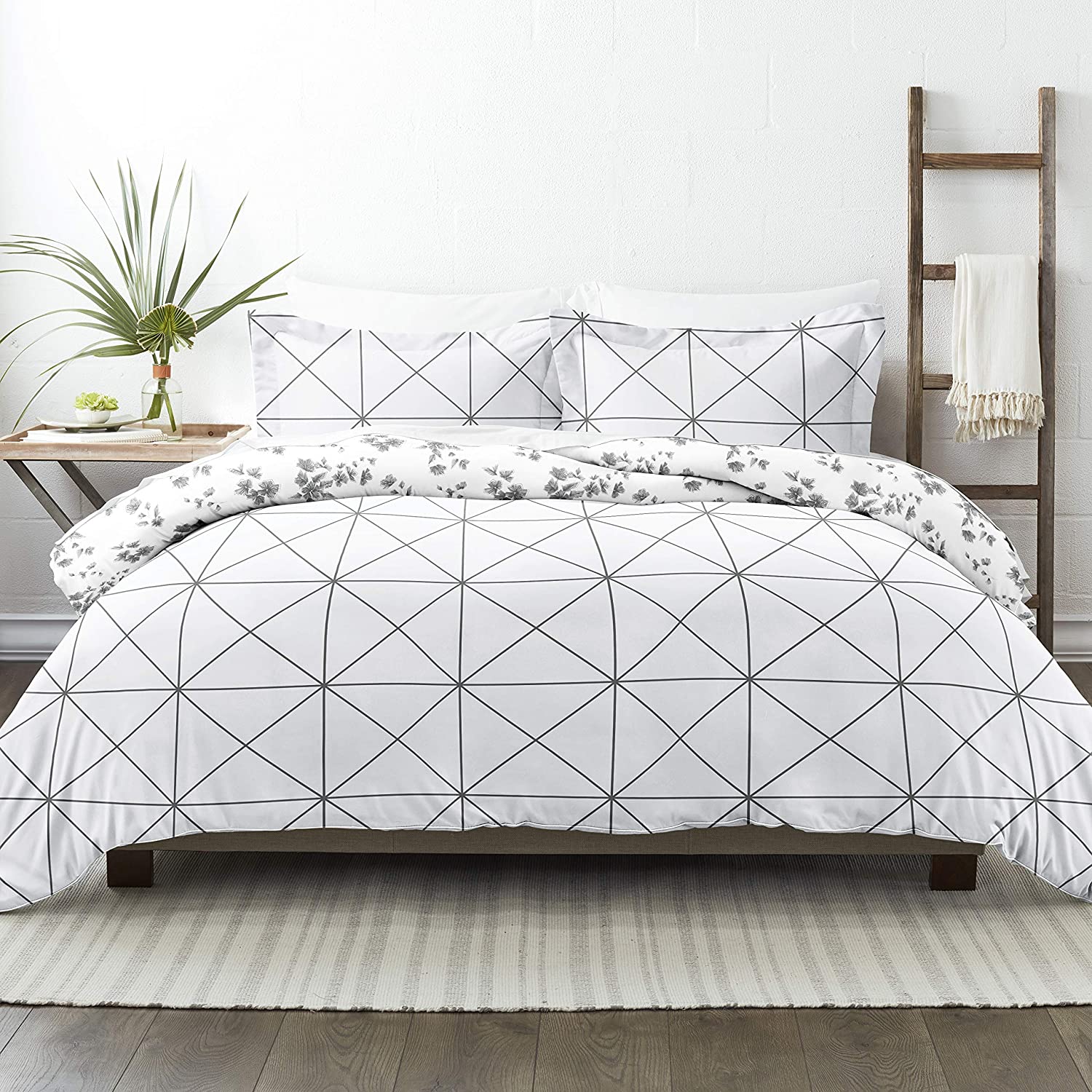 Price:$58.59 Market Premium Ultra Soft Edgy Flowers Pattern 3 Piece Reversible Duvet Cover Set Twin/Twin Extra Long Gray : Home & Kitchen