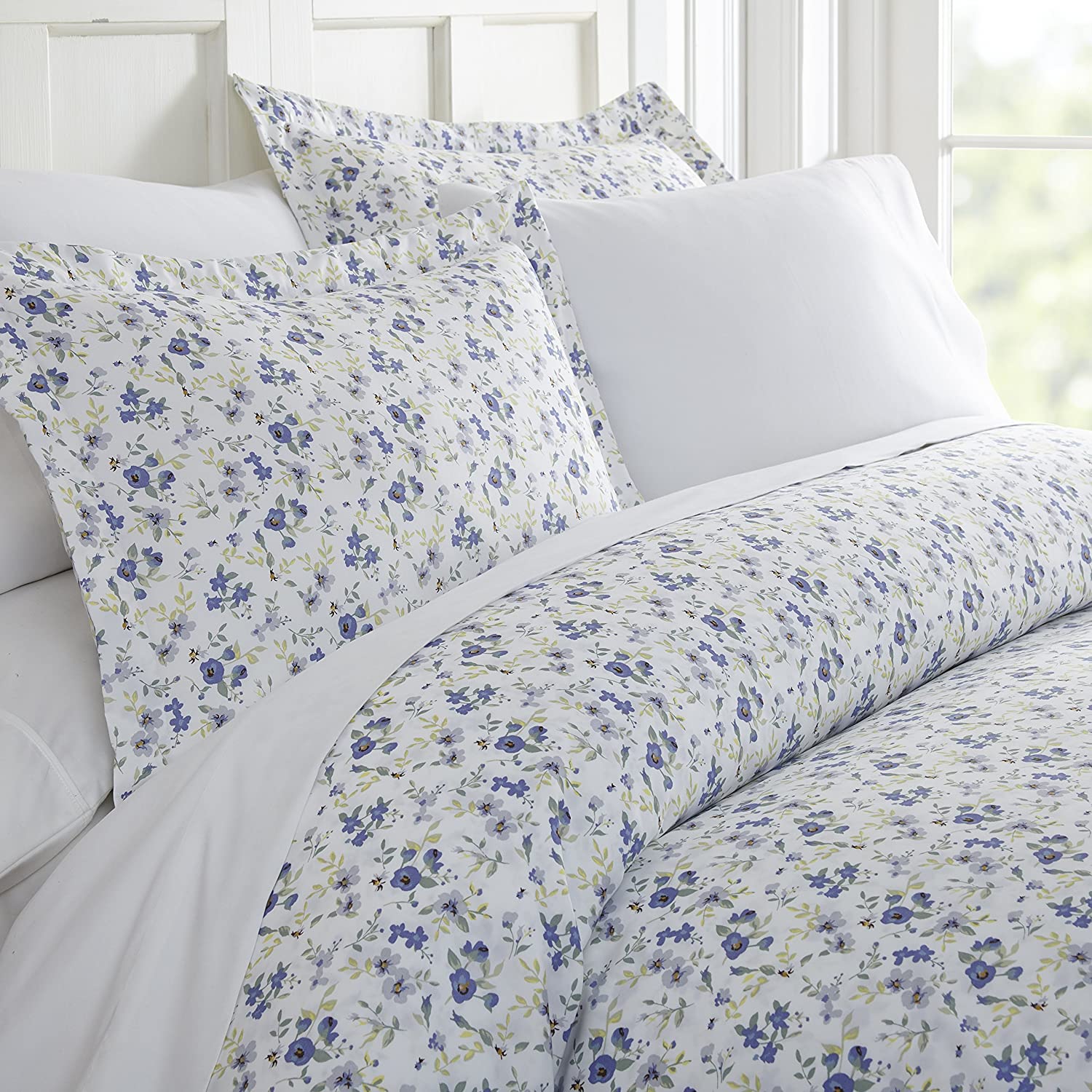 Price:$31.19 Market, Cover Set, Blossoms Light Blue, King : Everything Else
