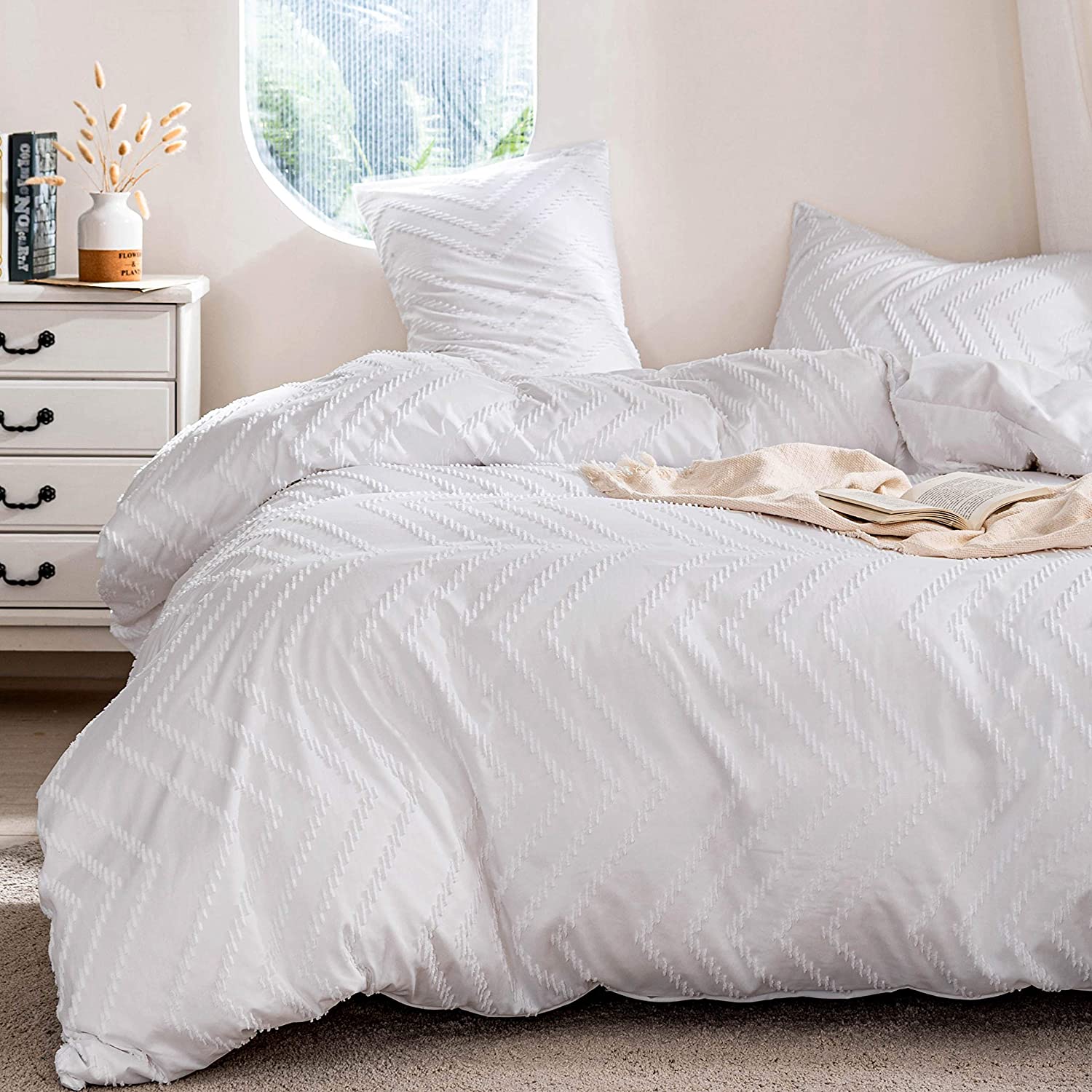 Price:$22.99 Chevron Duvet Cover Queen - 3 Pieces Embroidery Comforter Cover Premium Washed Microfiber Bedding Set Breathable Duvet Cover Sets,Tufted Comforter Cover Set for All Season-White : Home & Kitchen