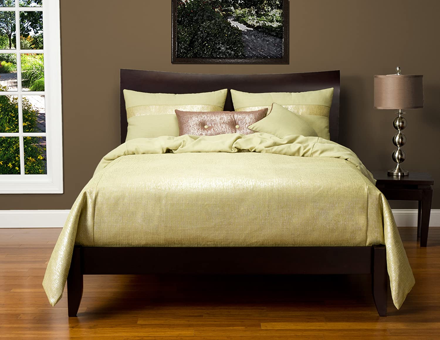 Price:$500.00 6-Piece Sparkly Hardy Duvet Set, King : Home & Kitchen