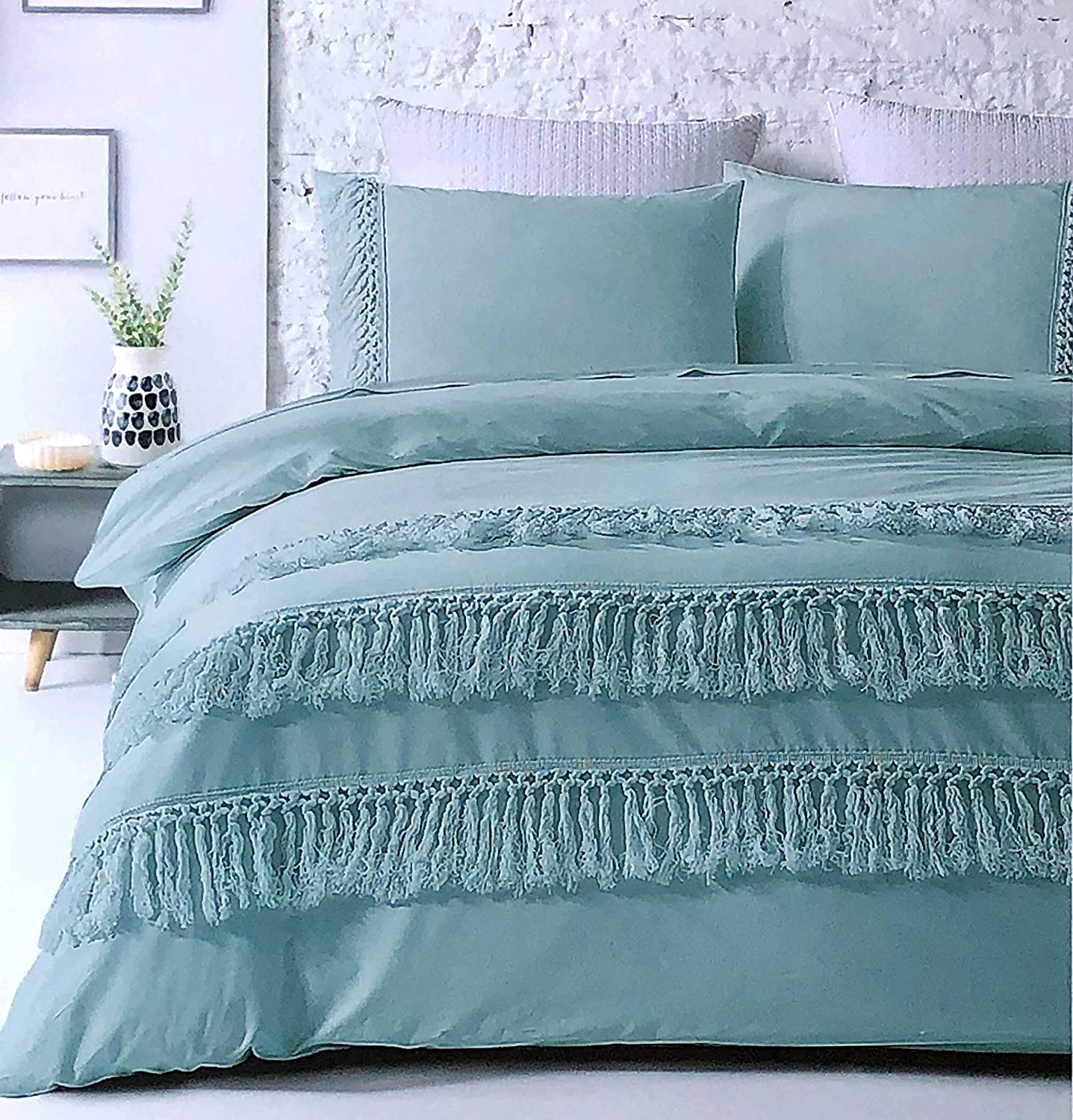 Price:$84.99 de Luxe 3pc Duvet Cover Set Solid Jade Green with 3 Horizontal Rows of Knotted Boho Tassels Comforter / Quilt Cover 100% Cotton Macrame (King) : Home & Kitchen