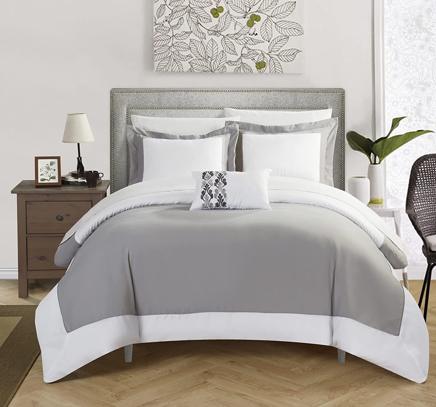 Price:$64.31 Home Wynn 4 Piece Reversible Duvet Cover Set Modern Two-Tone Hotel Collection Design Embellished Borders Zipper Closure Bedding, Queen, Grey : Home & Kitchen