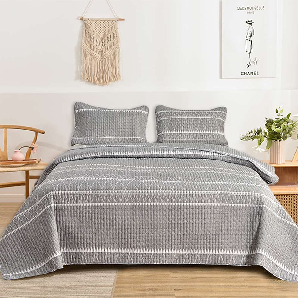 Price:$39.99 Quilt Sets King Size Grey Boho Geometry Striped Print，Bedspreads 90x90 Bohemia Soft Reversible Down Alternative Comforter Microfiber Duvet Modern Bedding Sets Lightweight for All Season 3pc : Home & Kitchen