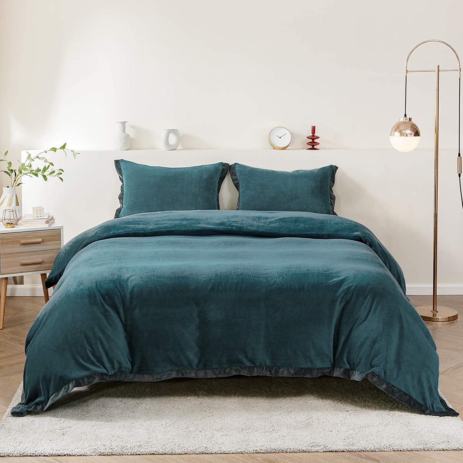 Price:$46.99 Duvet Cover Set Twin, Plush 280GSM Heavyweight Velvet Comforter Set 2 Pieces, Super Soft Fluffy Bed Sets, Solid Color Boho Style 1 Duvet Cover 1 Shams, Jade Green : Home & Kitchen