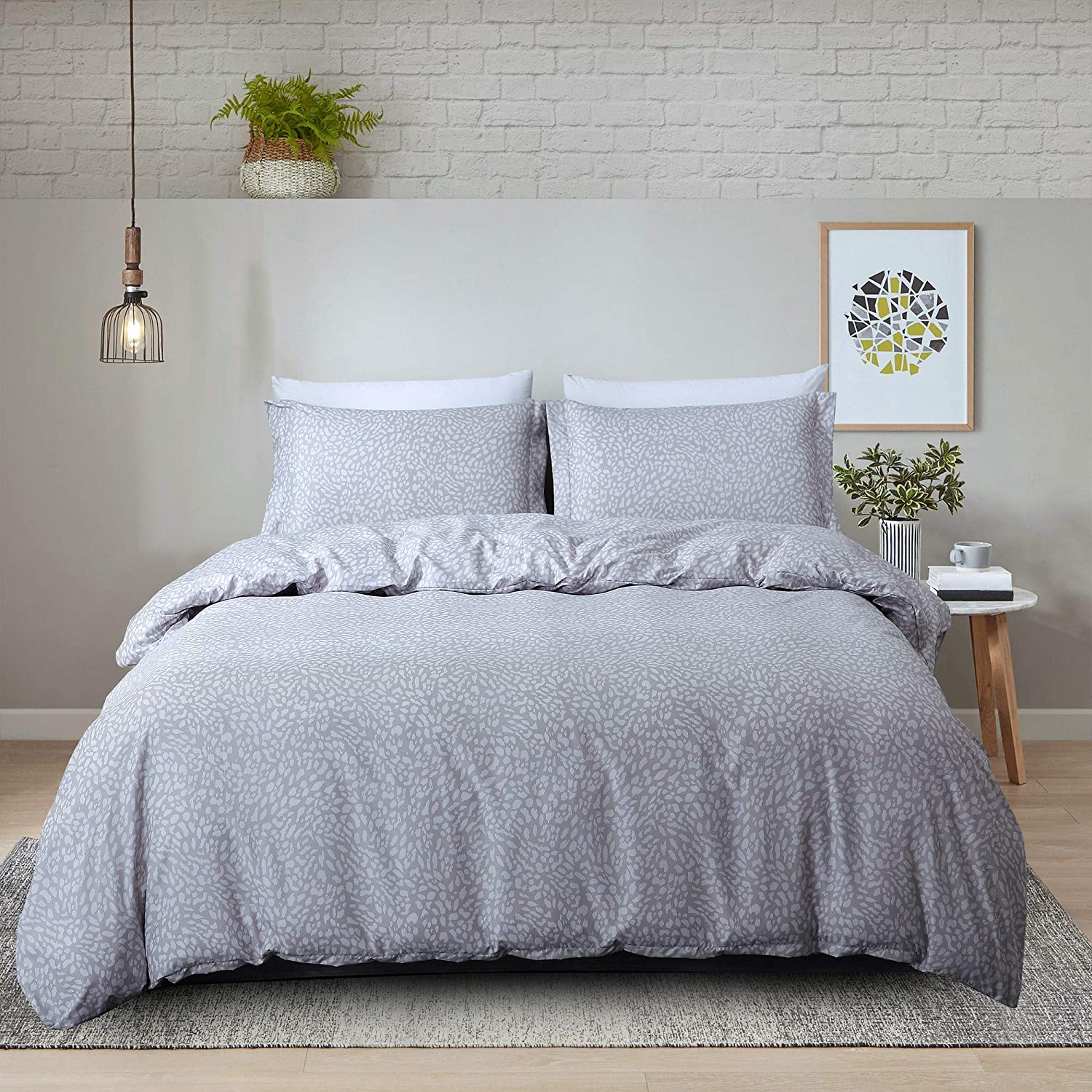 Price:$27.99 Bedding Comforter Set Soft 3Pcs Light Luxury Leopard Three Piece Set Supreme Lightweight Microfiber Duvet Cover Simplicity Set(1 Duvet Cover + 2 Pillow Shams)(Queen,Grey) : Home & Kitchen