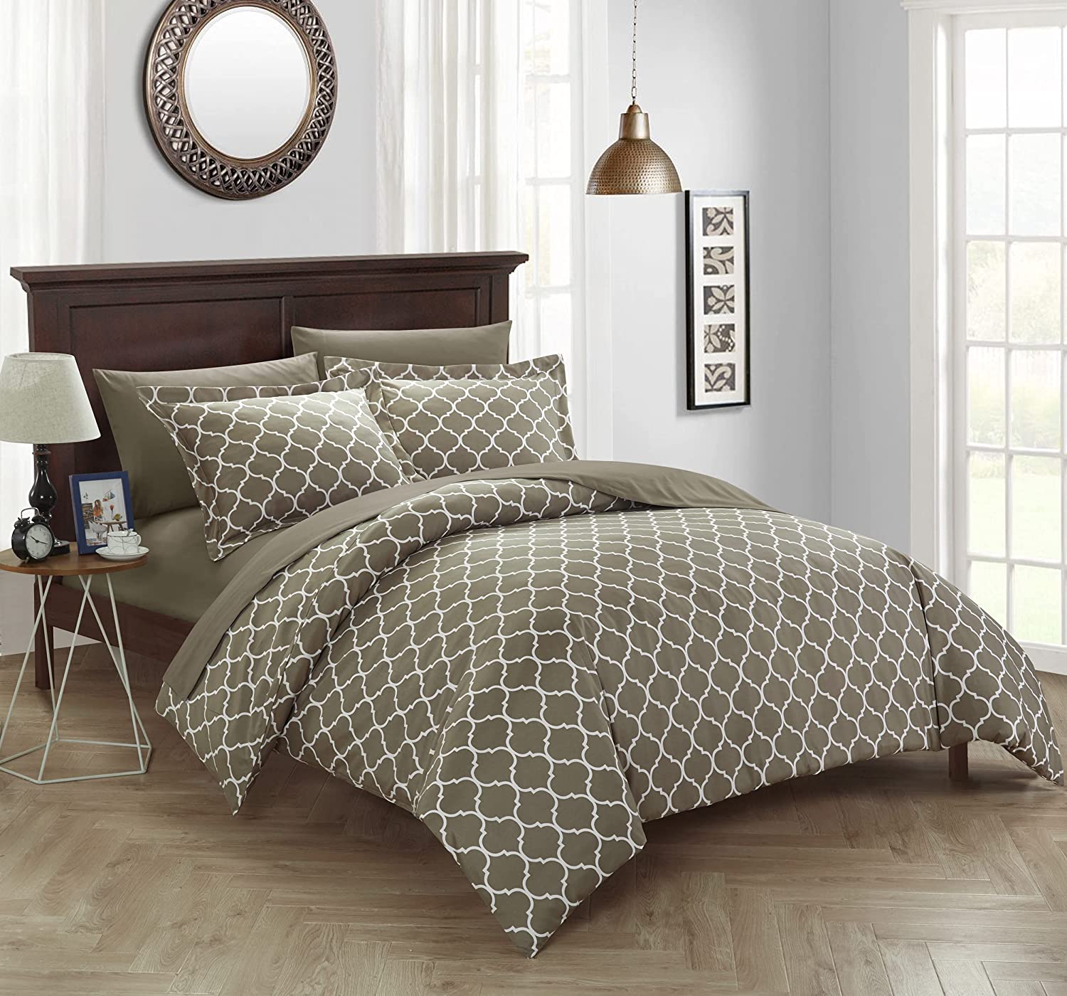 Price:$77.07 Home Brooklyn 9 Piece Reversible Duvet Cover Set Geometric Diamond Fretwork Pattern Print Bed in a Bag Zipper Closure, King, Taupe : Home & Kitchen