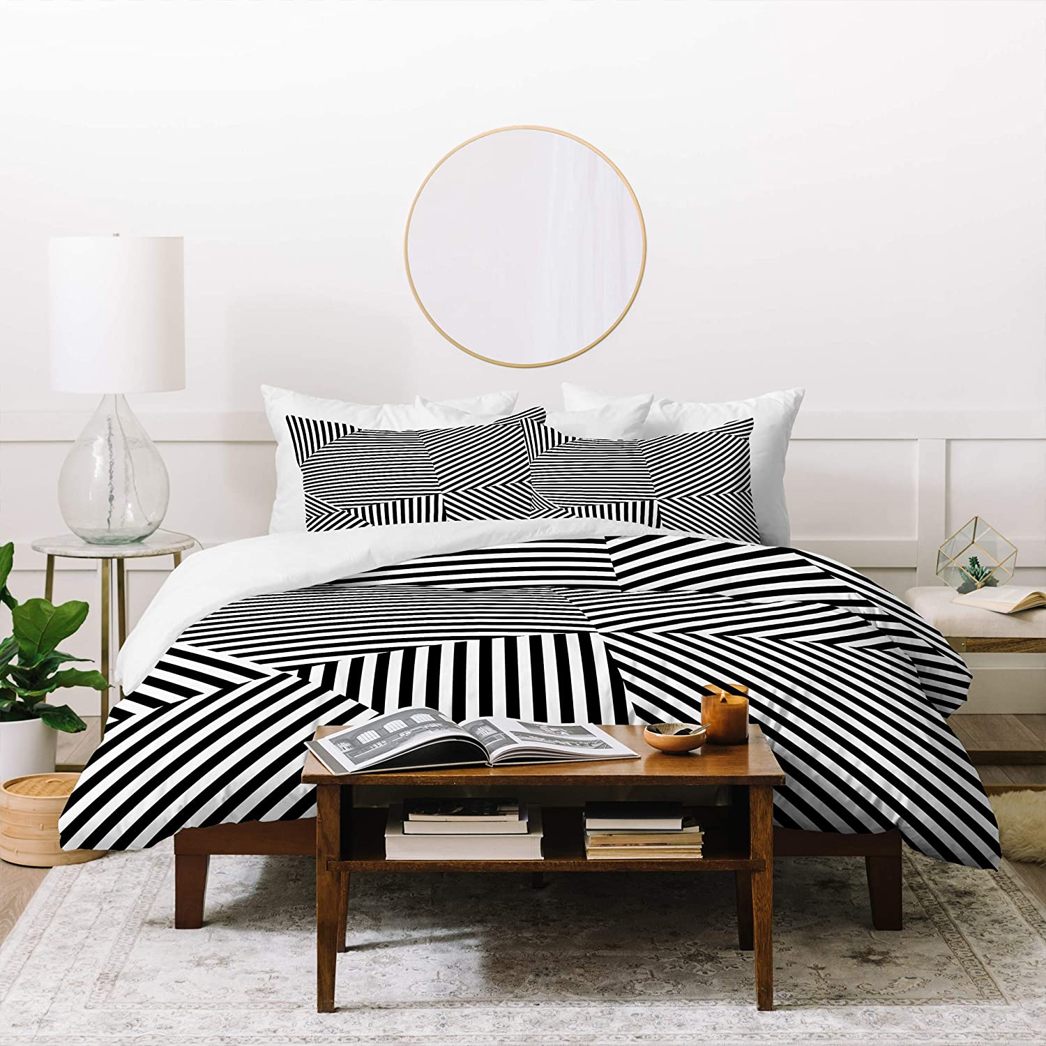 Price:$229.00 Designs Three of The Possessed Dazzle New York Duvet Set with Two Pillow Shams, King, Black & White : Everything Else
