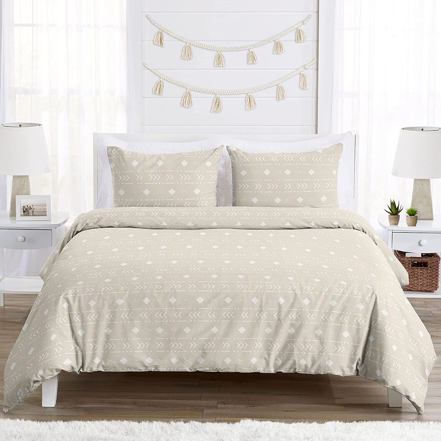 Price:$49.99 Chic Bohemian Taupe and White Tribal Aztec Geometric Duvet Comforter Cover and Sham 2 pc. Twin/Twin XL Size Bed Bedding Set Bedroom Aesthetic Southwestern Tan Beige Neutral Farmhouse Teen Dorm : Home & Kitchen