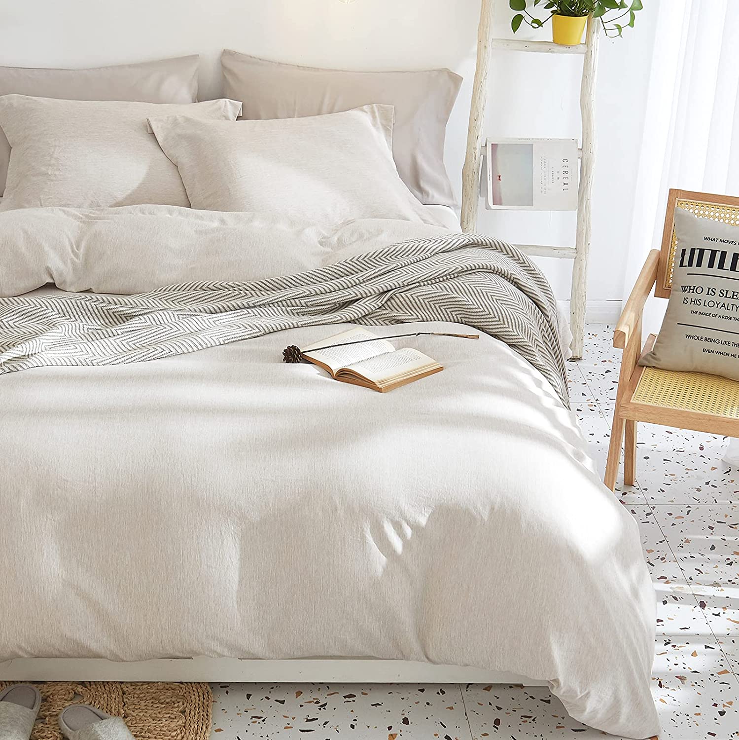 Price:$32.99 Queen Duvet Cover Set Ultra Soft Brushed Microfiber Beige Comforter Cover with Zipper & Corner Ties Cationic Dyeing Bedding Sets 3 Pieces1 Duvet Cover & 2 Pillowcases，90×90inch : Home & Kitchen