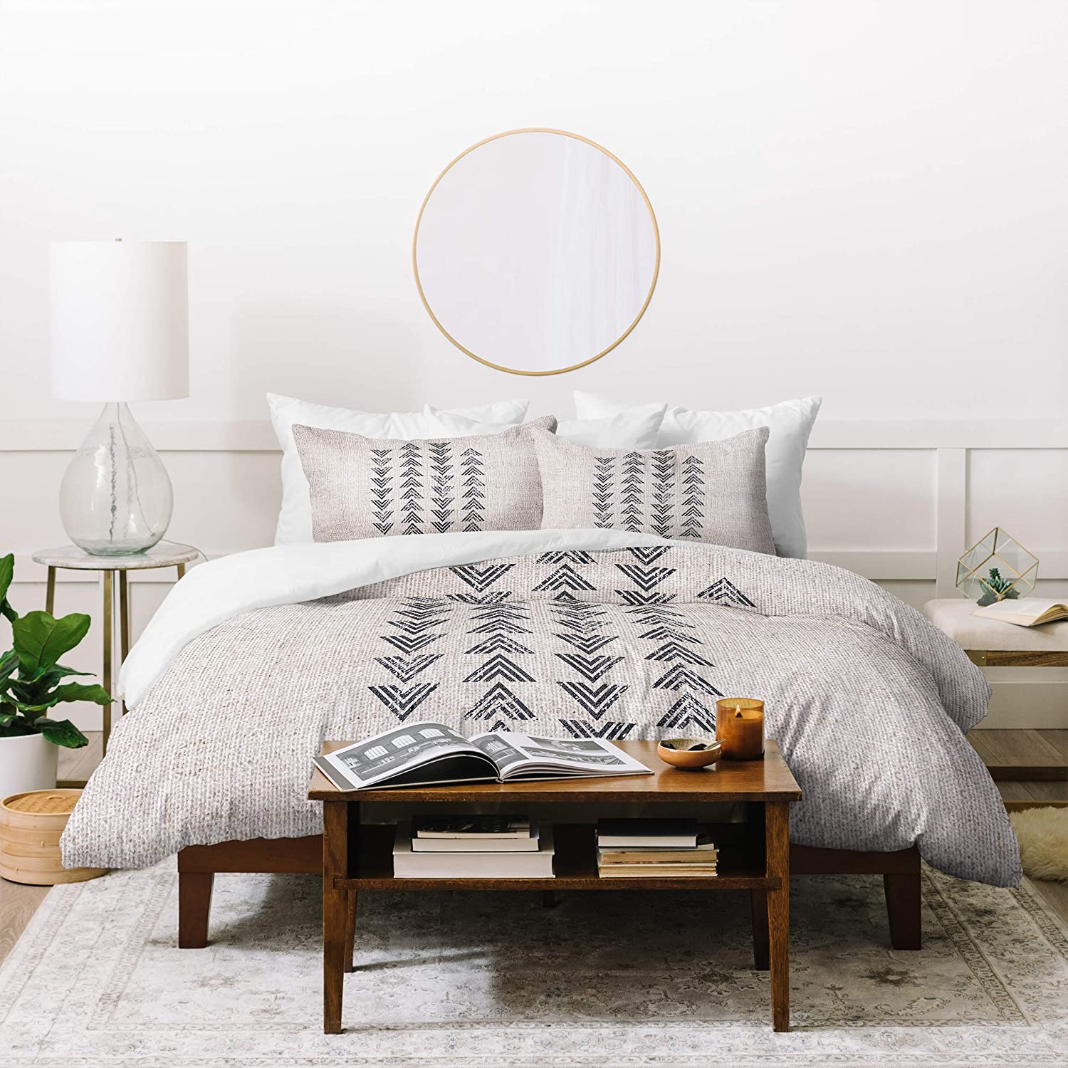 Price:$203.42 Designs Holli Zollinger French Linen Tri Arrow Duvet Set with Two Pillow Shams, King, Grey : Home & Kitchen