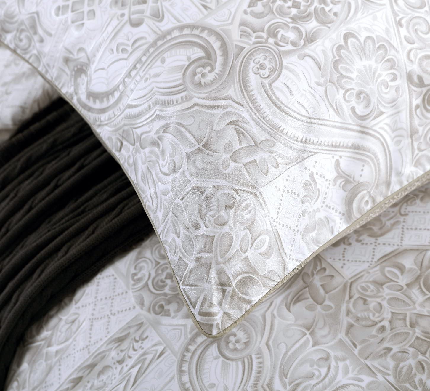Price:$94.80 Boho Paisley Print Luxury Duvet Quilt Cover and Shams 3pc Bedding Set Bohemian Damask Medallion 350TC Egyptian Cotton Sateen (Queen, Silver Taupe) : Home & Kitchen