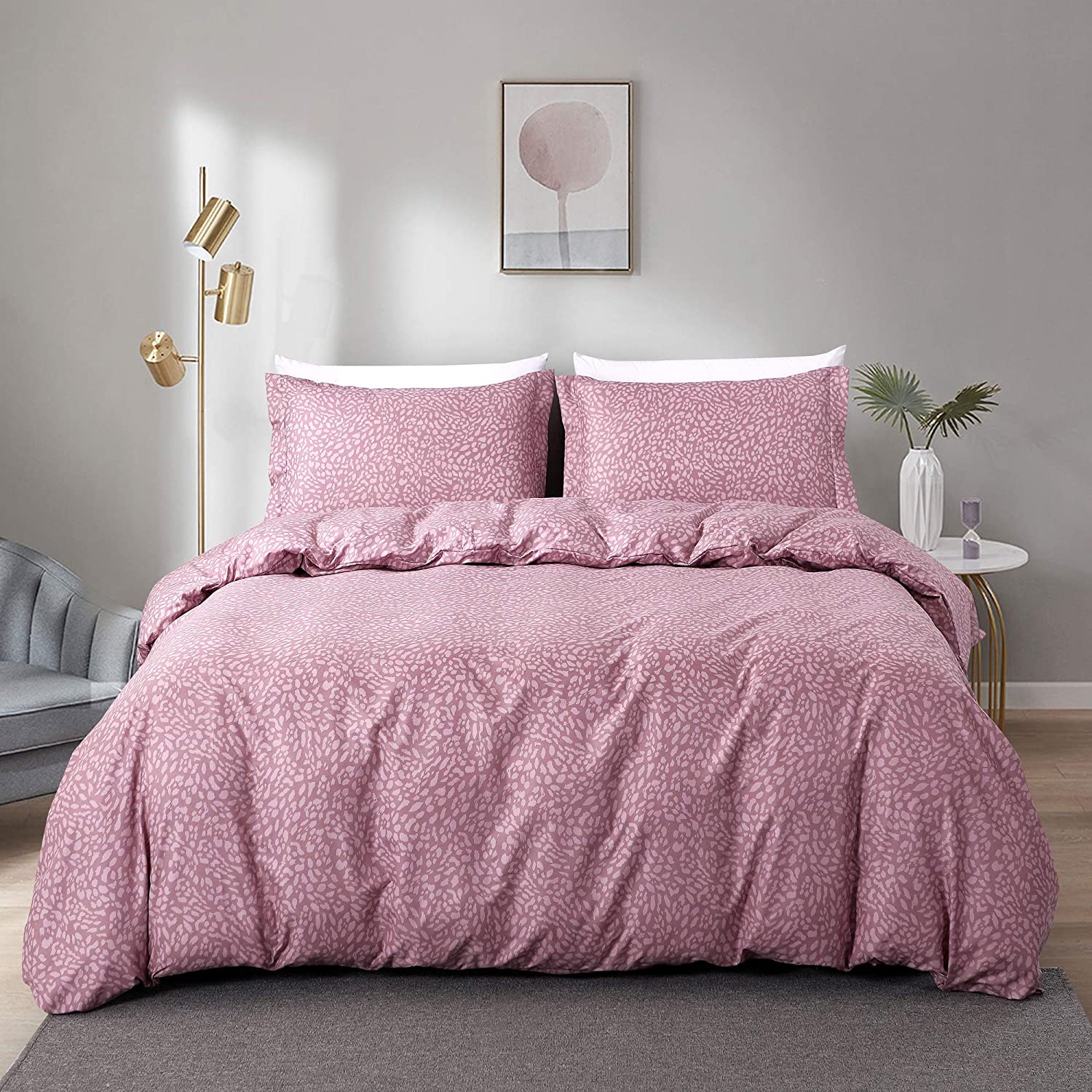 Price:$27.99 Bedding Comforter Set Soft 3Pcs Light Luxury Leopard Three Piece Set Supreme Lightweight Microfiber Gray Pink Duvet Cover Simplicity Set(1 Duvet Cover + 2 Pillow Shams)(Queen,Grey Pink) : Home & Kitchen