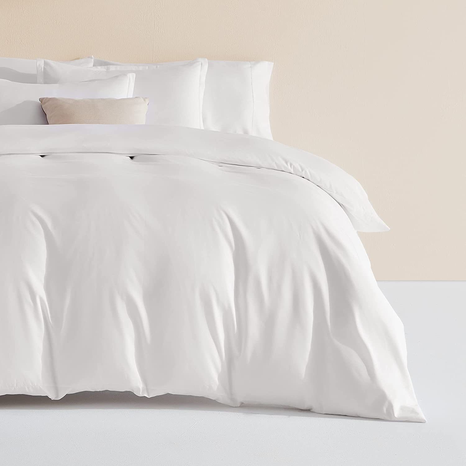 Price:$19.99 Bedding Duvet Cover Set Super Soft and Breathable Double Brushed Microfiber 2 Pieces with Zipper Closure 8 Corner Ties (White, Twin) : Home & Kitchen