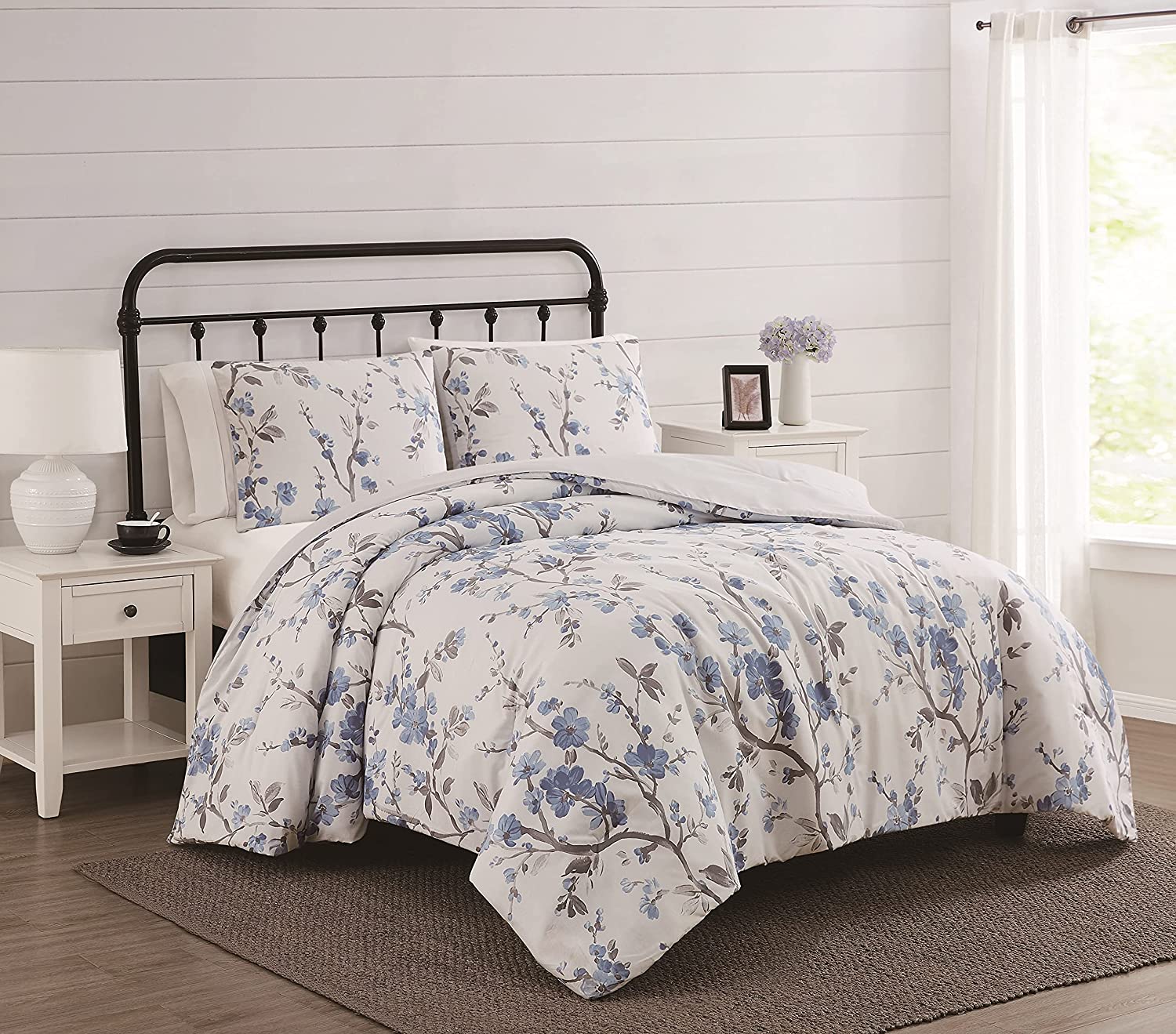 Price:$110.00 Kasumi Floral Full/Queen 3 Piece Duvet Cover Set, White/Blue : Everything Else