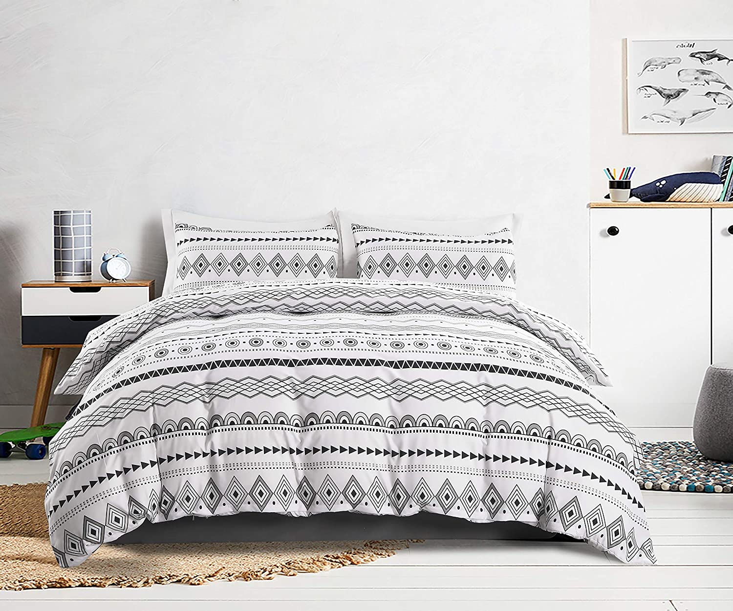 Price:$32.99 King Duvet Cover Set Bohemian Soft Lightweight White Comforter Cover Set 104"x90" Hotel 3PCS Bedding Set with 1 Duvet Cover and 2 Pillow Shams : Home & Kitchen