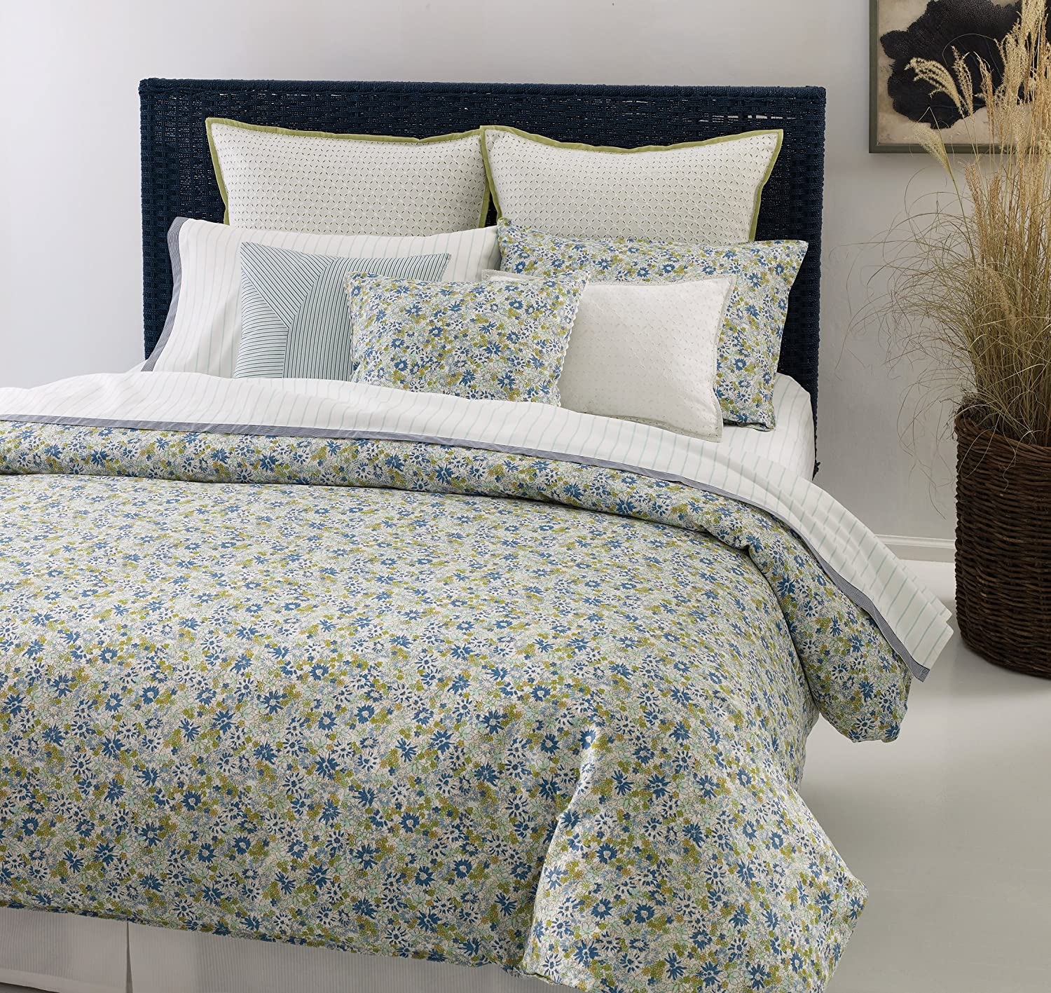 Price:$300.00 Hilfiger Laurel Hill Duvet Set, Full/Queen(Old Pattern) : Home & Kitchen