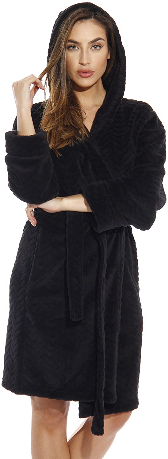Price:$25.49 Love Kimono Robe Chevron Texture Fleece Hooded Bath Robes for Women at Amazon Women’s Clothing store