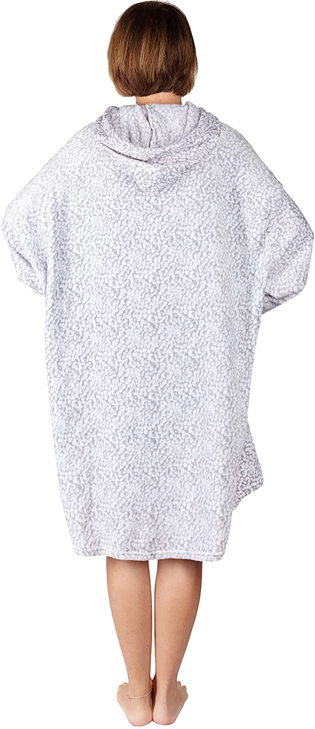 Price:$16.00 Women's Fleece Printed Pull Over Knee Length Hooded Sleepwear Night Gown at Amazon Women’s Clothing store